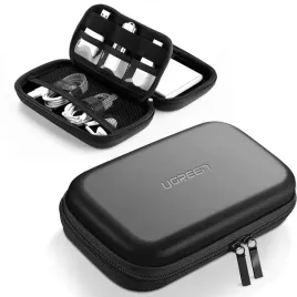 twarde-etui-na-dysk-przenosny-25-kable-akcesoria