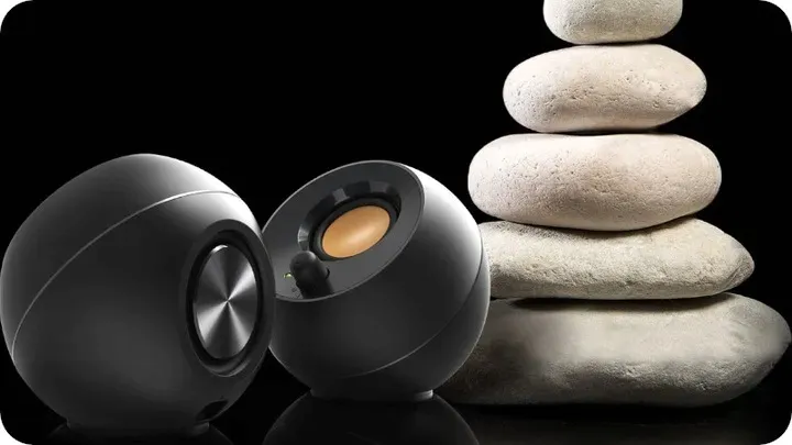 glosniki-creative-pebble-2-0-stan-opakowania-oryginalne