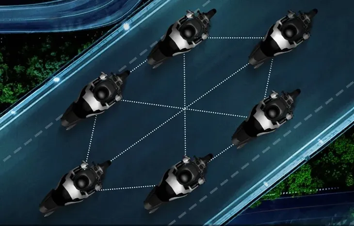 interkom-motocyklowy-ejeas-q8-max-1000m-bluetooth-zestaw-sluchawkowy-typ-polaczenia-bluetooth