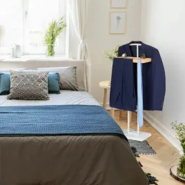 stojak-z-taca-wieszak-na-garnitur-bialy-b17