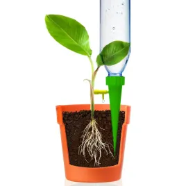 nawadniacz-do-roslin-i-kwiatow-do-doniczki-na-butelke-wody-z-kranikiem