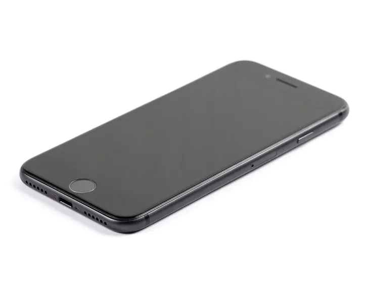 apple-iphone-8-256gb-wybor-kolorow-rodzaj-wyswietlacza-lcd-ips