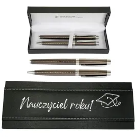 zestaw-dlugopis-pioro-prezent-dzien-nauczyciela-personalizowane-rozne