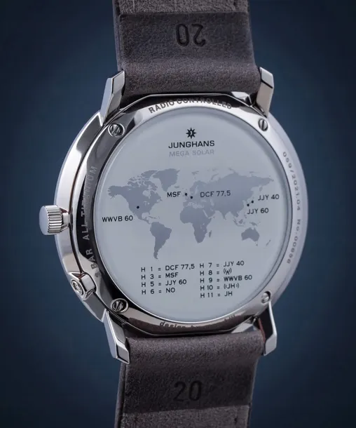 zegarek-junghans-max-bill-mega-solar-radio-controlled-styl-klasyczny