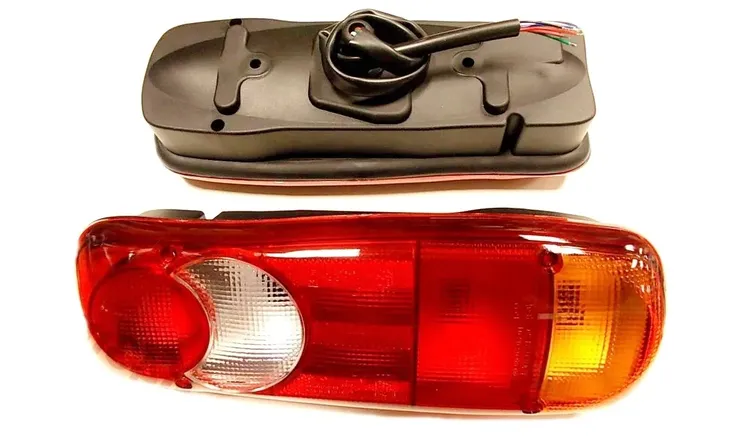 lampa-tylna-renault-master-maxity-mascott-prawa-producent-czesci-tangde