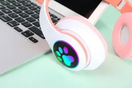 sluchawki-kotki-dla-dzieci-bluetooth-led-rgb-rozowe-kocie-uszy