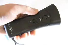 vip-solidny-ultradzwiekowy-odstraszacz-psow-psa-led-treser-tresura-mp036