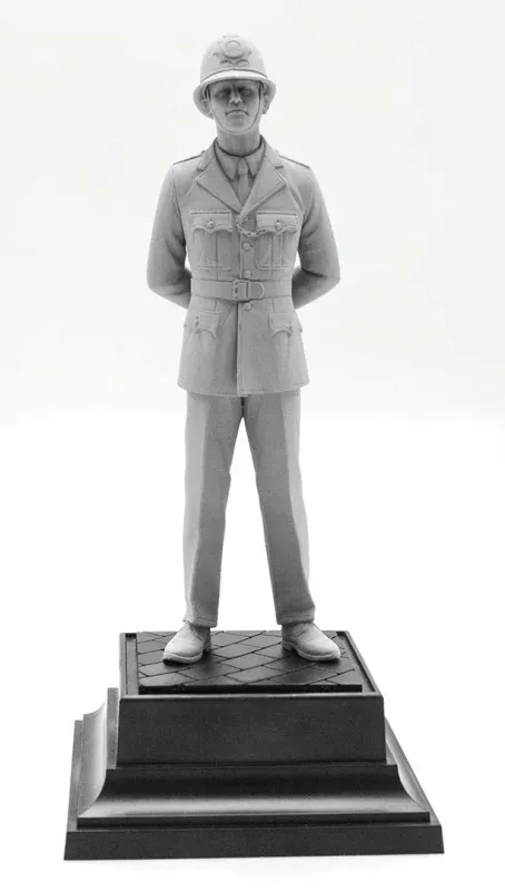 british-policeman-1-16