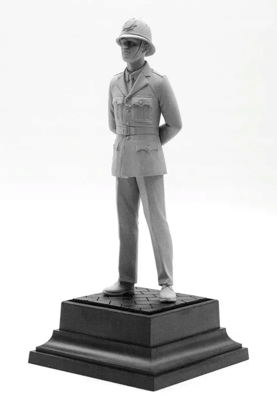 british-policeman-1-16