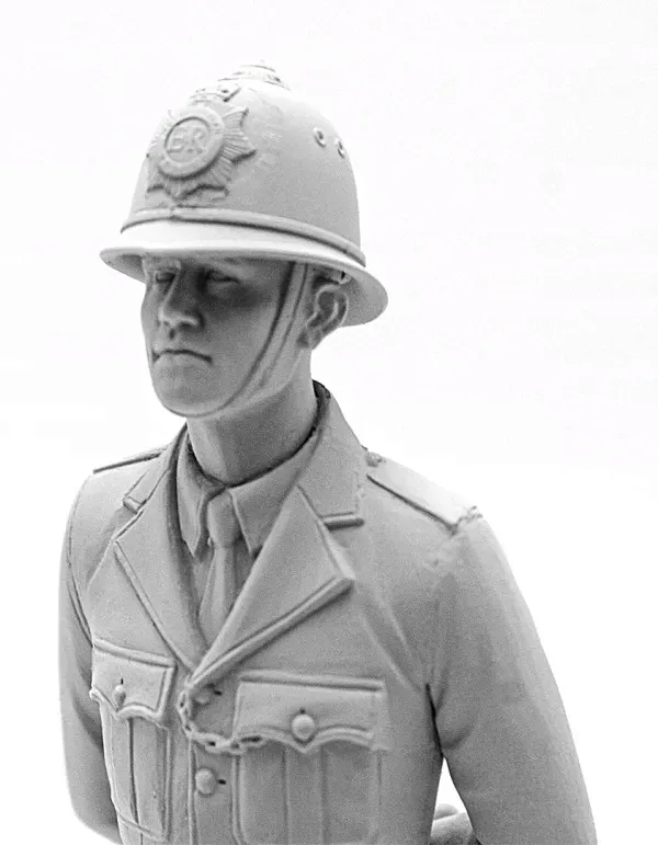 british-policeman-1-16