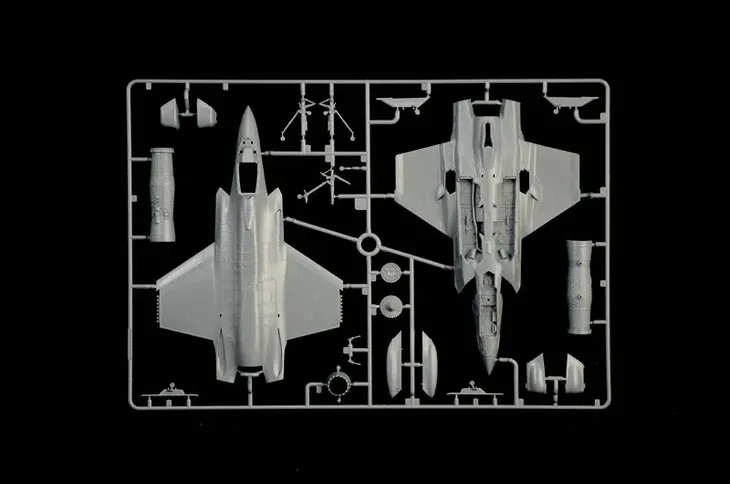 1-72-lockheed-martin-f-35-c-lightning-ii-catobar-version-skala-skala-1-72