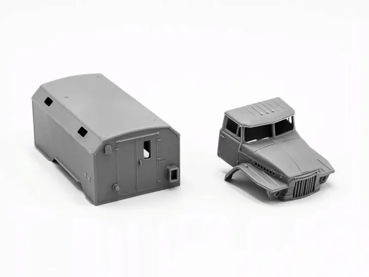 ural-375a-command-vehicle-1-72-stan-nowy