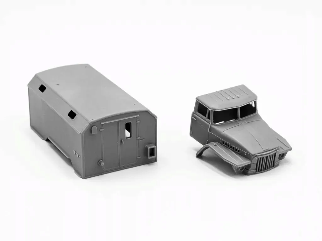 ural-375a-command-vehicle-1-72