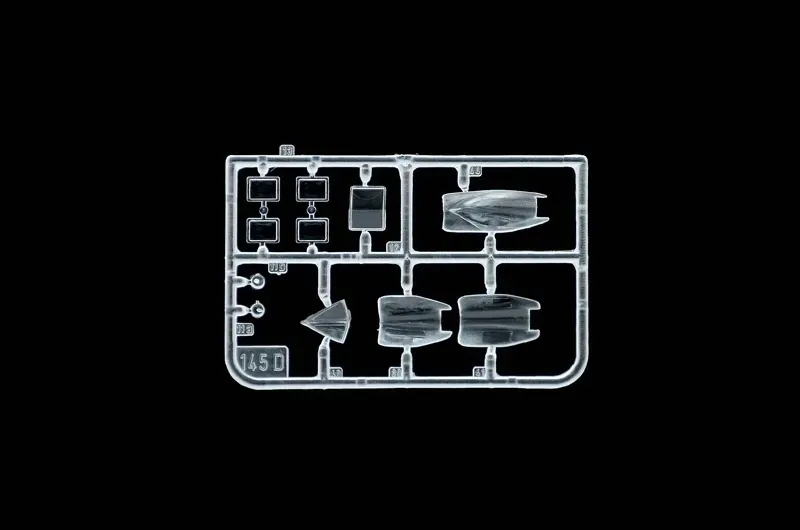 1-72-sr71-blackbird-with-drone-marka-italeri