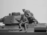 t-34-76-with-soviet-tank-riders-1-35-stan-nowy