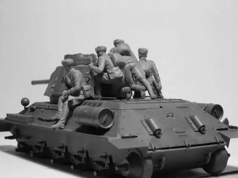 t-34-76-with-soviet-tank-riders-1-35