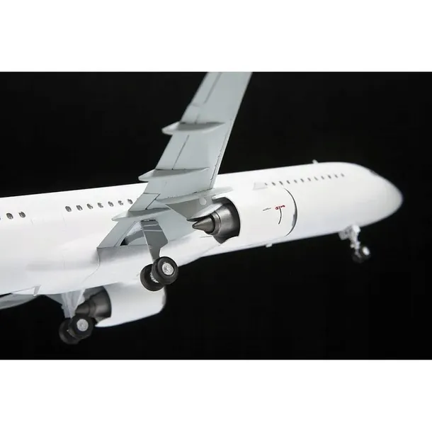 1-144-airbus-a-321-neo-marka-zvezda-stan-nowy