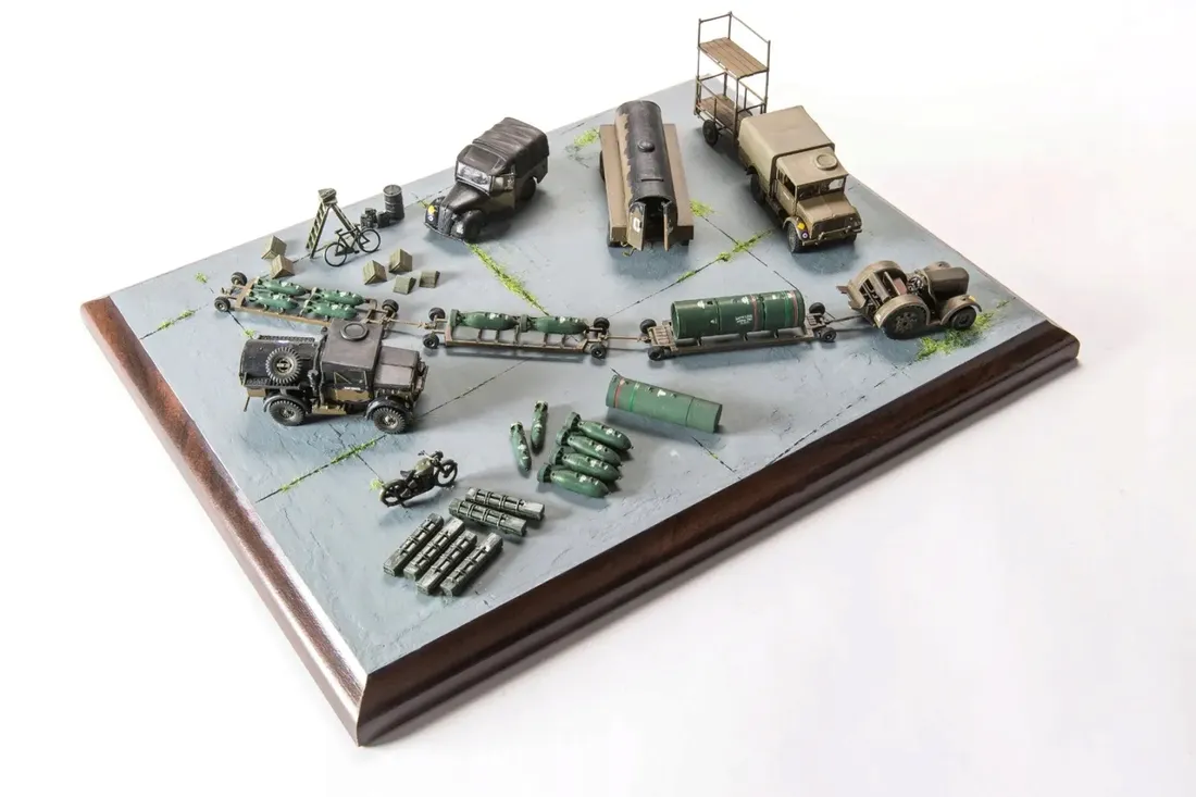 airfix-05330-bomber-re-supply-set-1-72