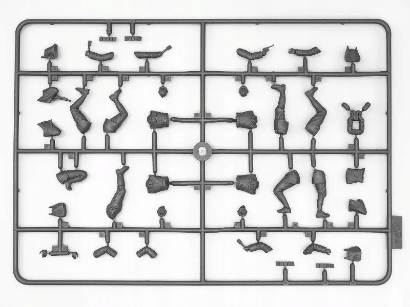 german-sturmtruppen-1918-4-figures-1-35-material-tworzywo-sztuczne