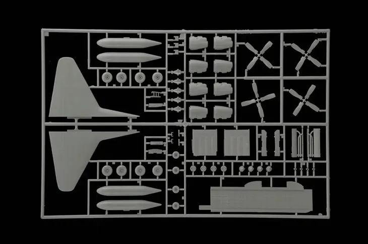 1-72-gunship-lockheed-ac-130h-spectre-model-1310