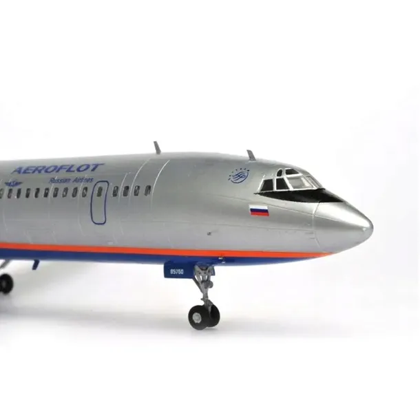 1-144-russian-airliner-tu-154m-stan-nowy
