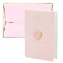 kartka-z-pinem-broszka-rozowy-serce-prezent-na-dzien-matki-mamy