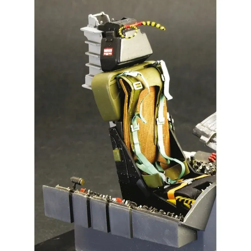 1-12-f-104-g-cockpit