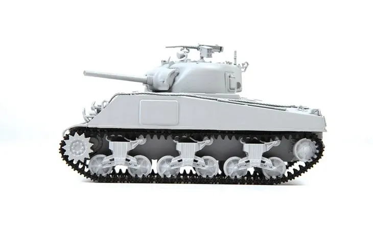 1-72-m4a2-75mm-sherman-medium-tank-stan-nowy