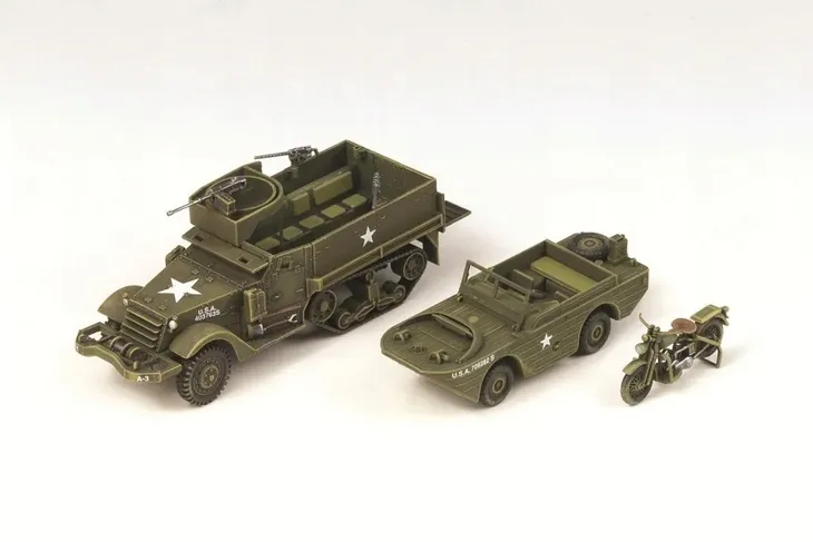 academy-13408-m3-halftrack-amfibia-motocykl-1-72-okres-ii-wojna-swiatowa