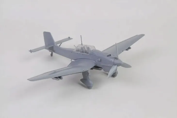 1-72-junkers-ju-87b2-stuka-model-junkers-ju-87b2