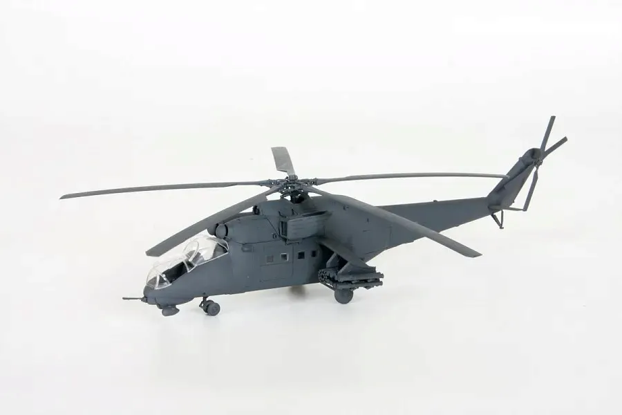 1-72-russian-attack-helikopter-mil-mi-35m-hind-e-marka-zvezda