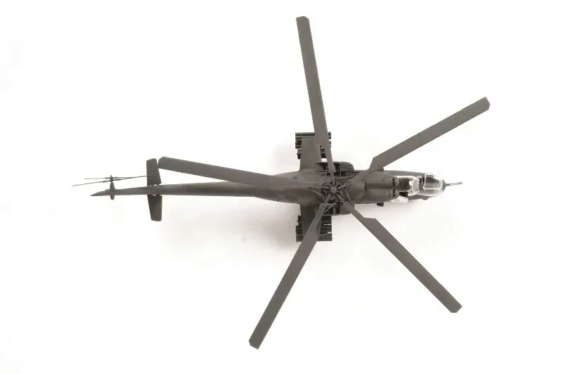 1-72-russian-attack-helikopter-mil-mi-35m-hind-e