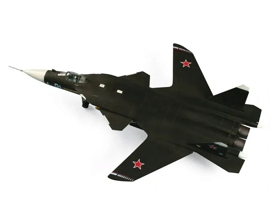 1-72-sukhoi-su-47-berkut-marka-zvezda