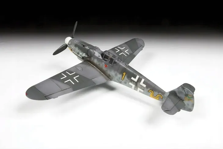 1-48-german-fighter-messerschmitt-bf-109-g6-marka-zvezda-okres-ii-wojna-swiatowa