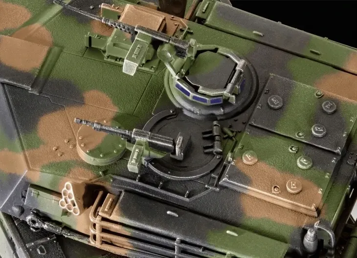 revell-03346-m1a1-aim-sa-m1a2-abrams-1-72-stan-opakowania-oryginalne