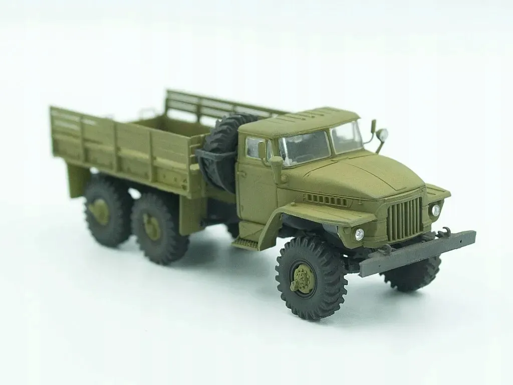 ural-375d-army-truck-1-72