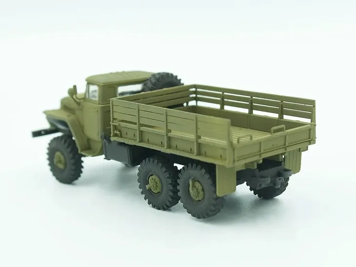 ural-375d-army-truck-1-72-stan-nowy