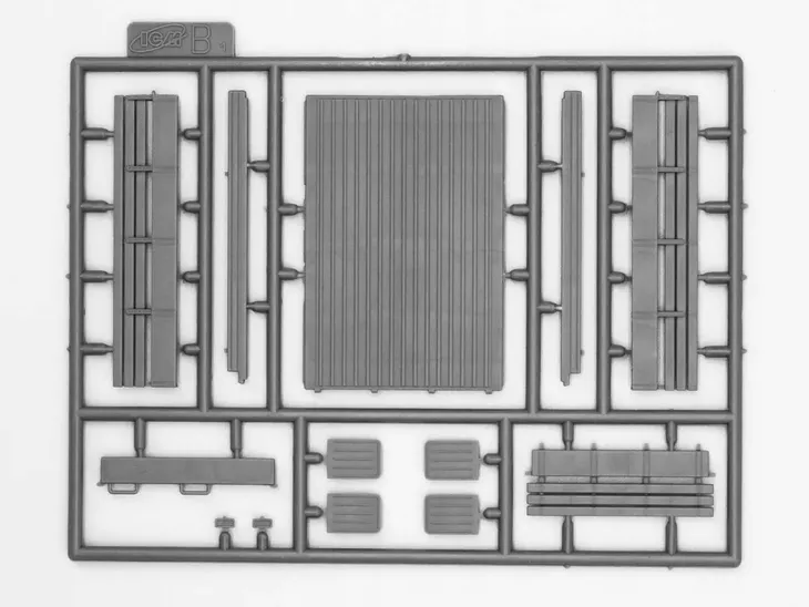 ural-375d-army-truck-1-72-model-icm-72711