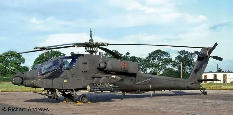 revell-04985-ah-64a-apache-1-100-marka-revell