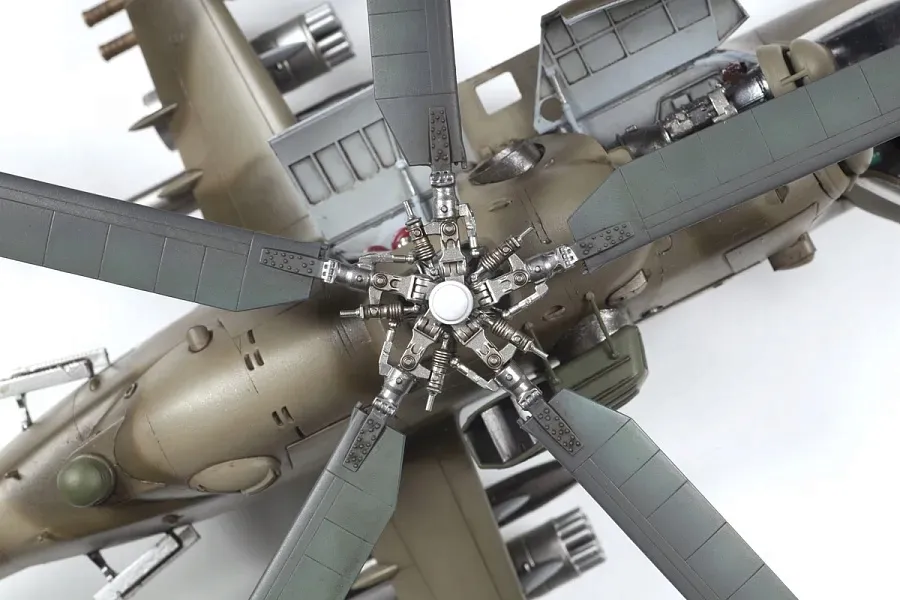 1-48-soviet-attack-helicopter-mi-24v-vp