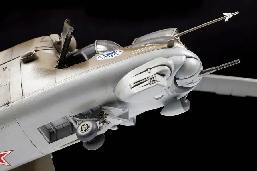 1-48-soviet-attack-helicopter-mi-24v-vp-marka-zvezda