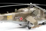 1-48-soviet-attack-helicopter-mi-24v-vp-marka-zvezda-stan-nowy