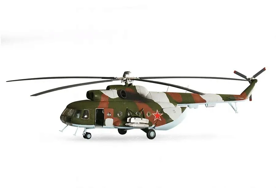 1-72-soviet-multi-role-helicopter-mil-mi-8t-hip-c