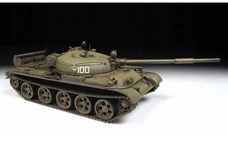 1-35-t-62-soviet-main-battle-tank-marka-zvezda