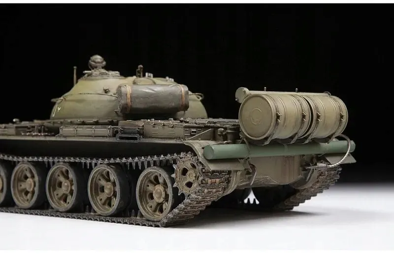 1-35-t-62-soviet-main-battle-tank