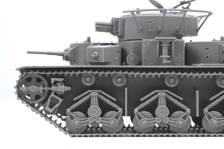 1-72-soviet-heavy-tank-t-35-okres-ii-wojna-swiatowa