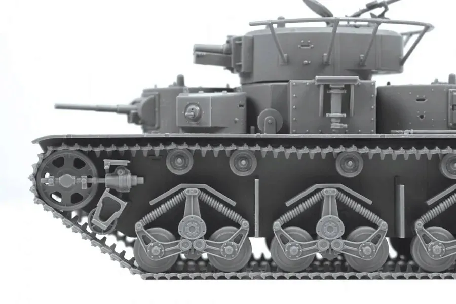 1-72-soviet-heavy-tank-t-35-marka-zvezda