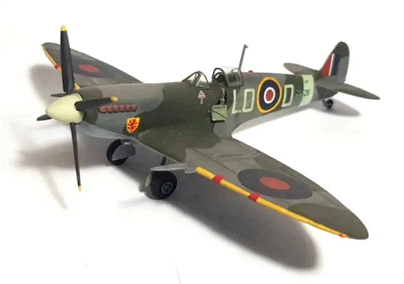 1-72-spitfire-mk-ix