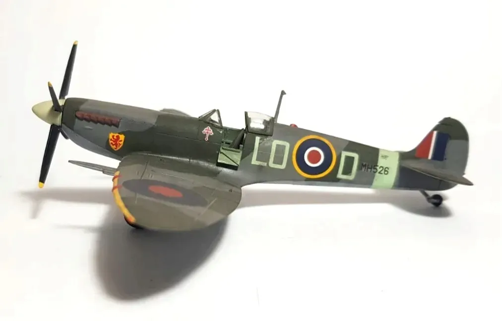 1-72-spitfire-mk-ix