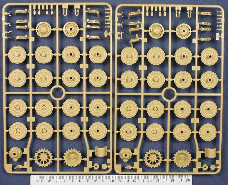 1-35-tamiya-35146-tiger-i-late-version-wiek-14-lat